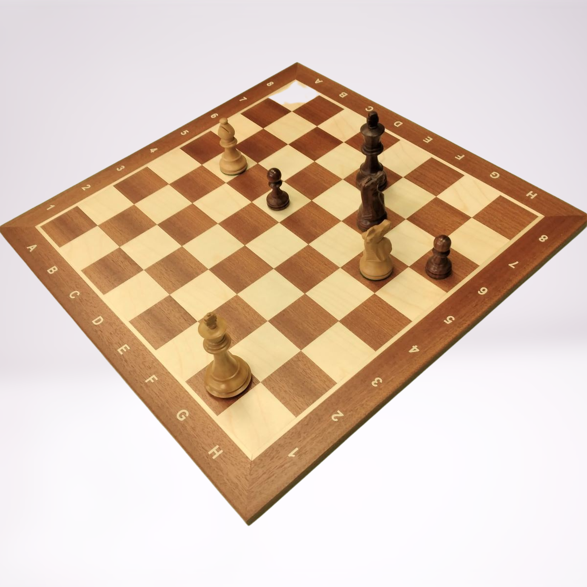 לוח שחמט שטוח מעץ  54*54 ס''מ. תוצרת פולין. מק''ט 3005