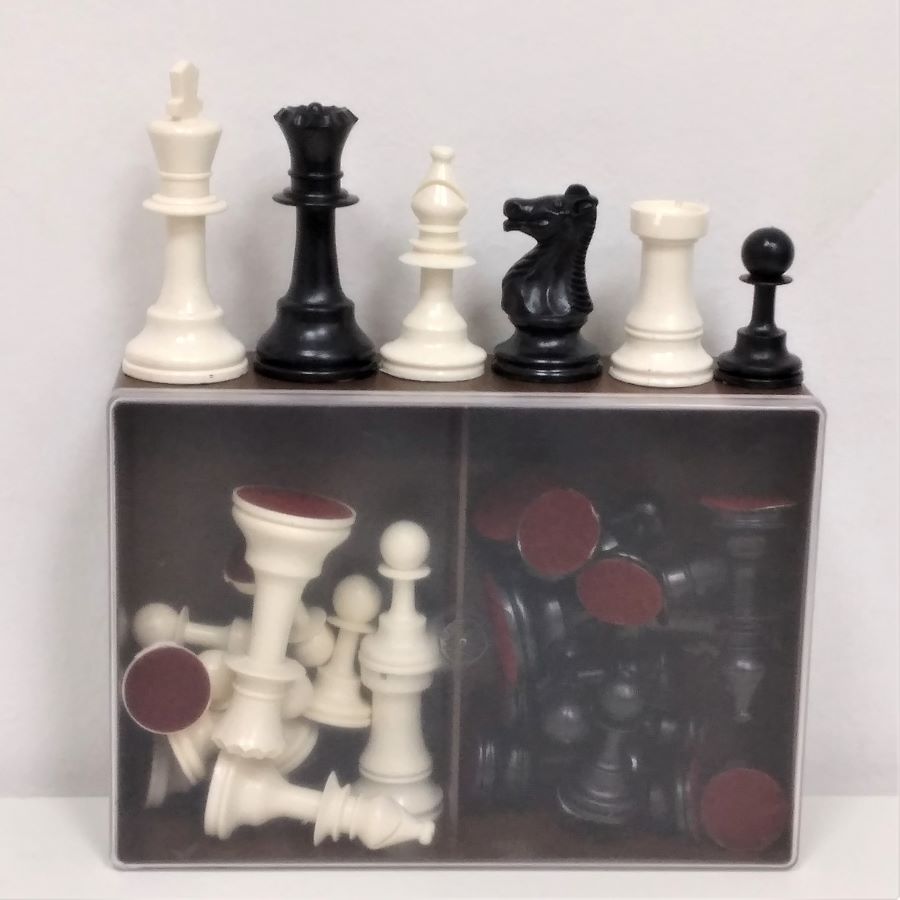 Plastic Chessmen 93 mm. Made in Israel
